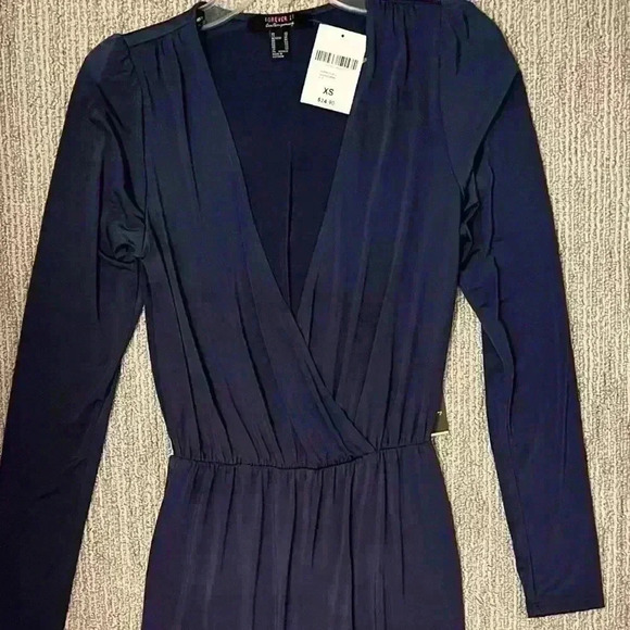 NWT FOREVER 21 XS dark green jumpsuit - Picture 4 of 11